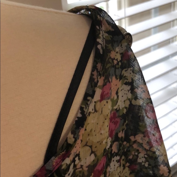 Express Floral Dress - Picture 2 of 9